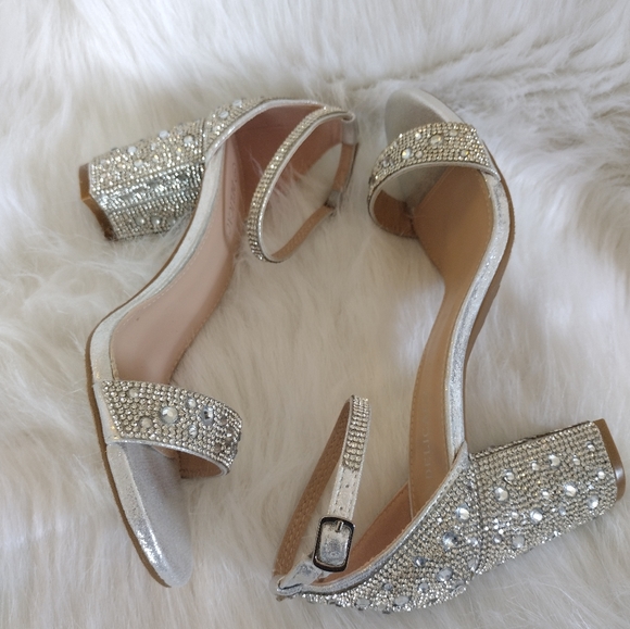 NWOT Delicacy sunshine-37 formal heels Size 8 - Picture 9 of 11